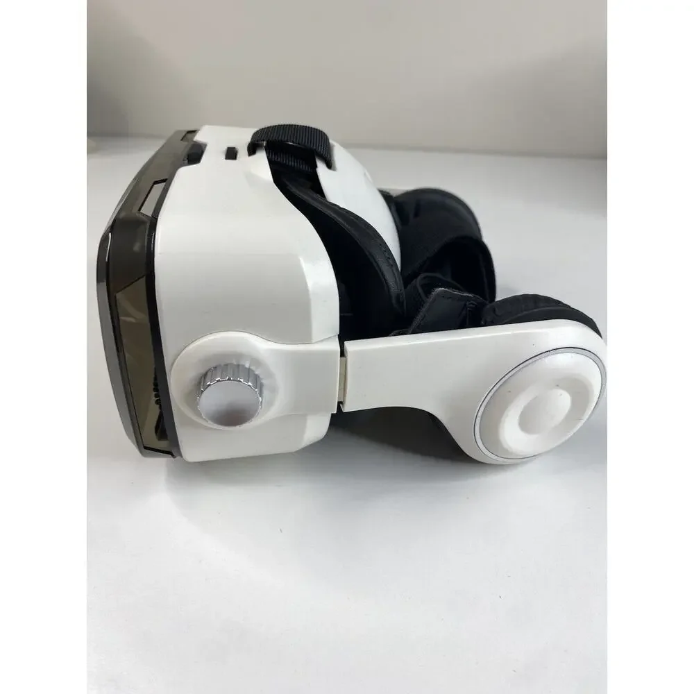 GuruGear VR Personal Headset For Smartphone With Bluetooth Audio And Remote